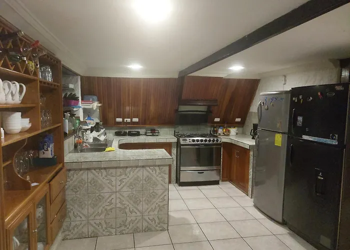 Hostal Casa Edén