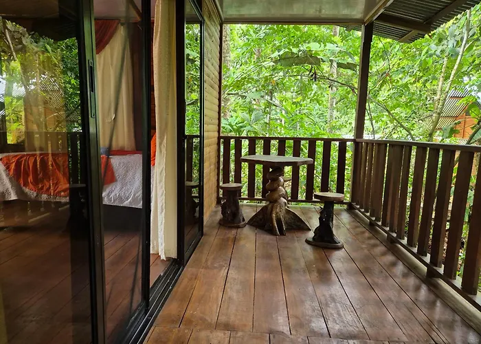 Rio Celeste Ecolodge