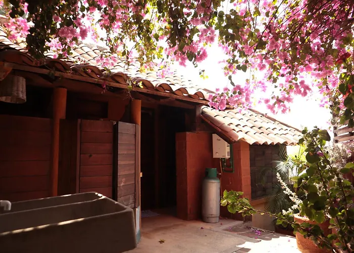 LA LOMA LINDA, Bungalows y Yoga