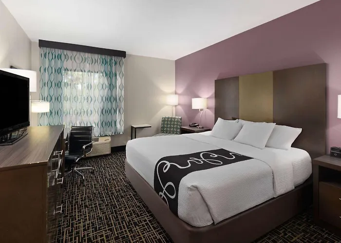 La Quinta By Wyndham Snellville - Stone Mountain