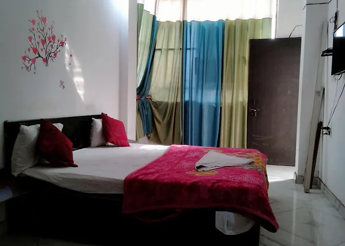 Hotel O Triple Star Hotel