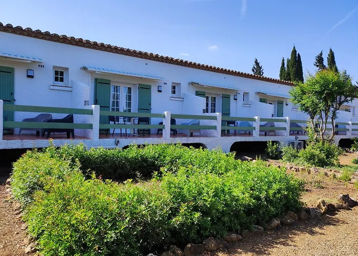 Hotel Et Appart'Hotel Le Relais Du Val D'Orbieu