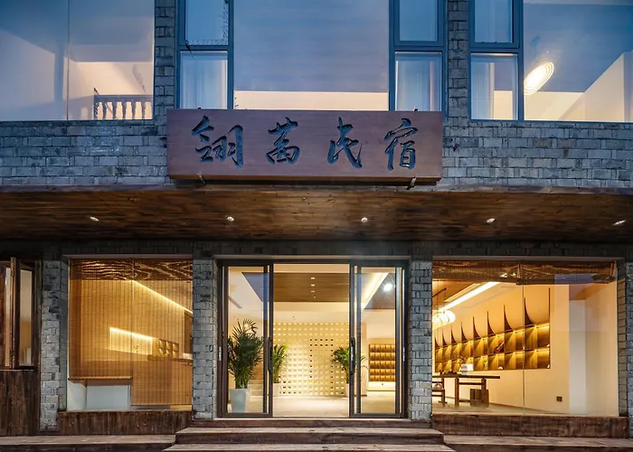 Lingxi Riverview Boutique Homestay - Phoenix Ancient Town