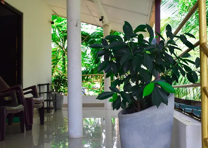 White Villa Hotel