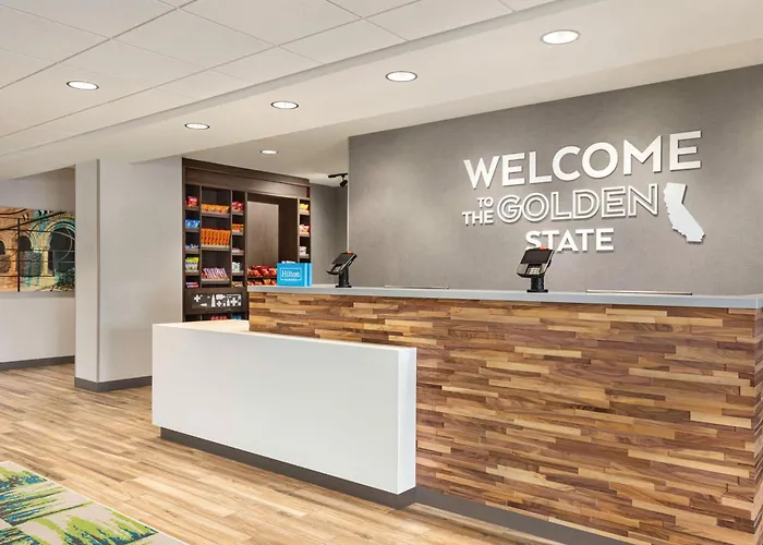 Hampton Inn & Suites Oroville