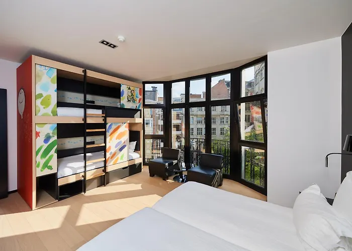 Yooma Urban Lodge