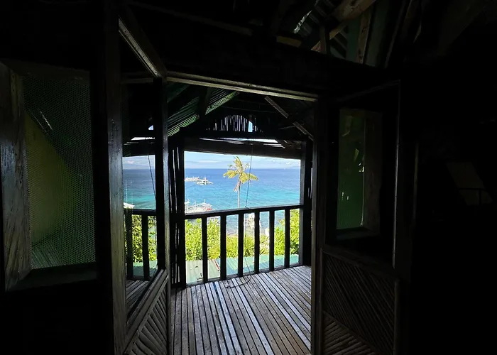 Liberty'S Lodge And Diving - Apo Island