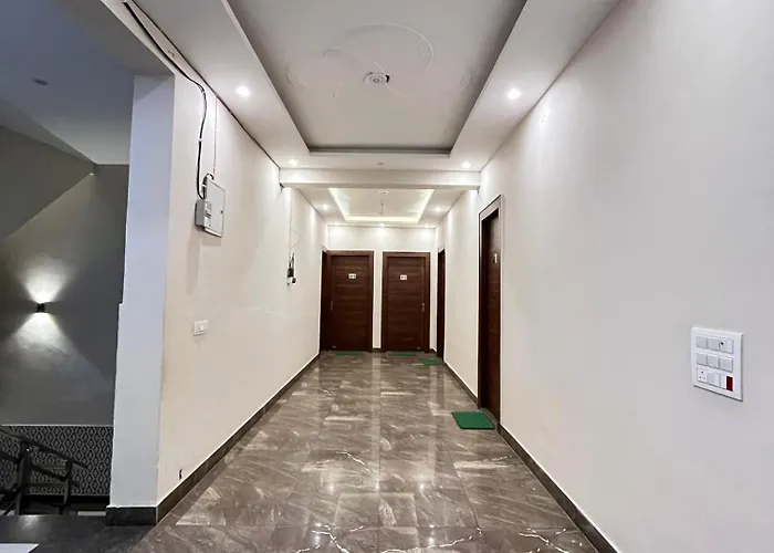 Tirupati Hotel