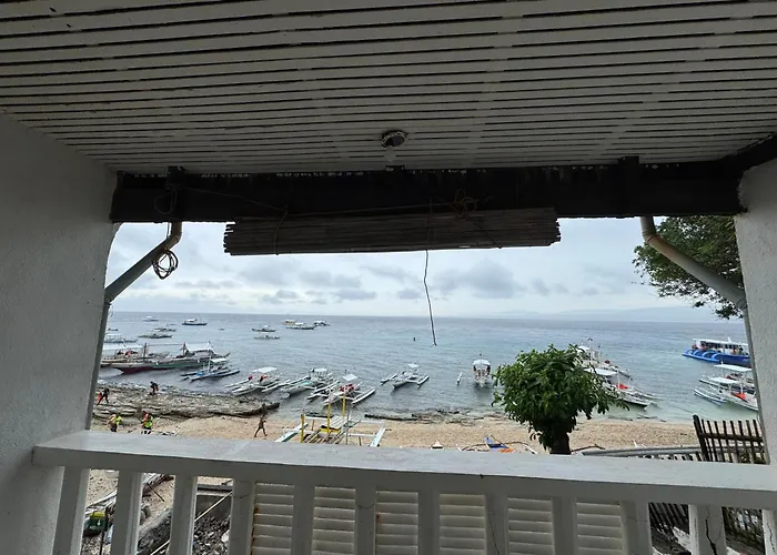 Liberty'S Lodge And Diving - Apo Island