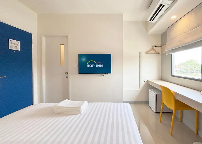 Hop Inn Suphanburi