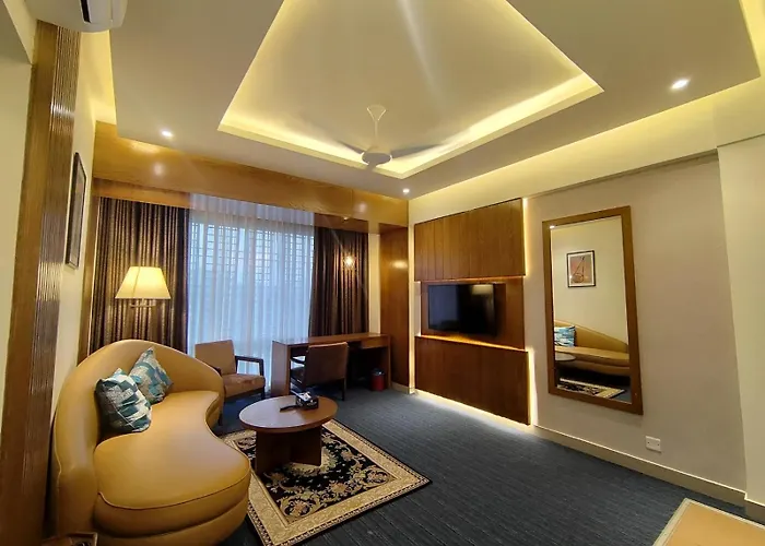 Royal Pearl Suites