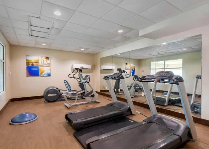 Holiday Inn Express & Suites Denison West By Ihg