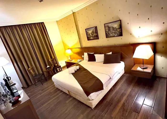 King Suites Hotel