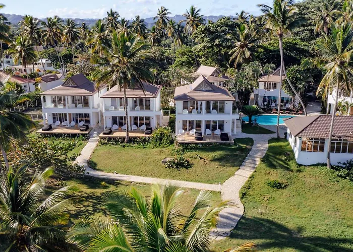 Las Canas Beach Retreat