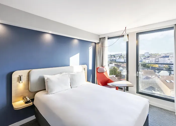 Holiday Inn Express Paris - Poissy By Ihg