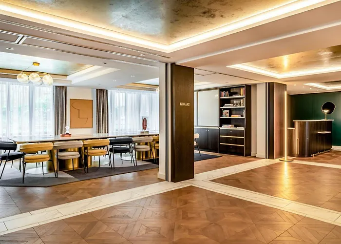 Neues Schloss Privat Hotel Zurich, Autograph Collection