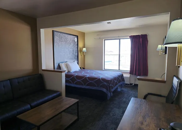 Amerivu Inn And Suites Shawano Wi