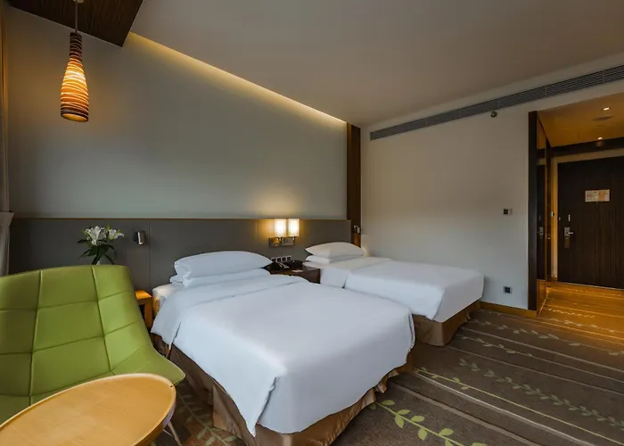 Libo Xiaoqikong Ruijing Hotel