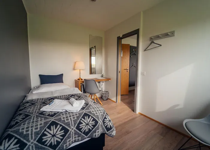 Farmhouse Lodge
