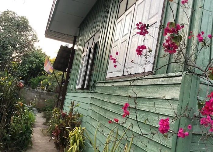 Baan Bua Guest House