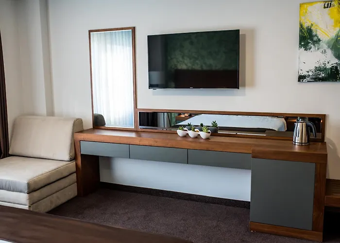 Hotel Bograd - Apartments & Lounge Station