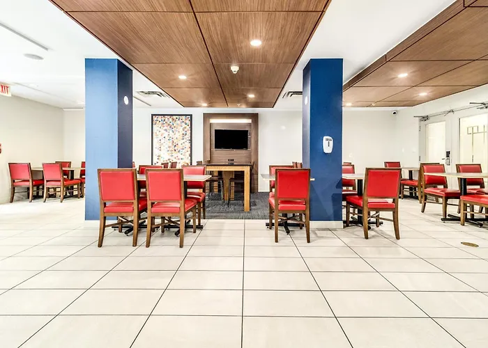 Holiday Inn Express & Suites Medicine Hat By Ihg