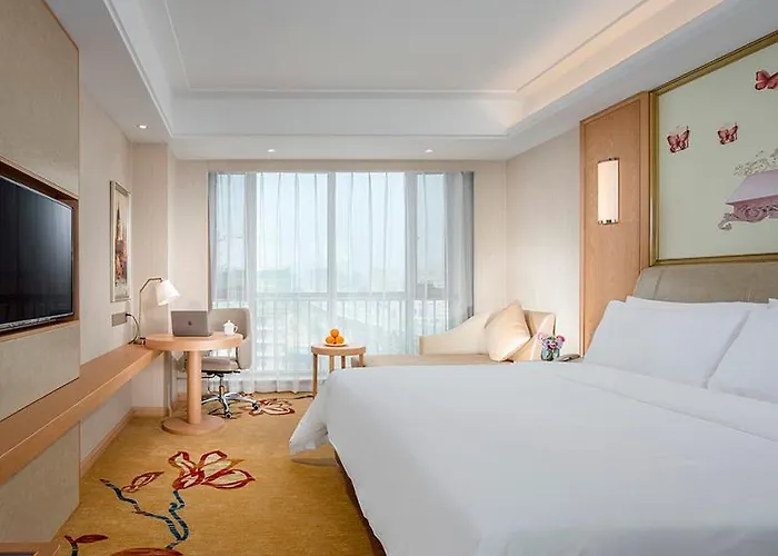 Vienna International Hotel Hohhot High Speed Railway East Station