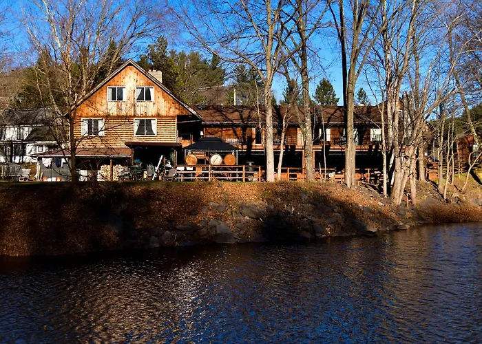 Xenia Lodge Hunter