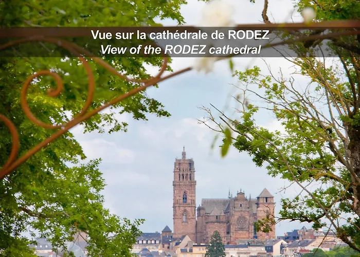 HÔTEL LA FERME DE BOURRAN - RODEZ - parking privé avec bornes pour voitures électriques