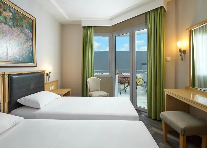Iris Hotel