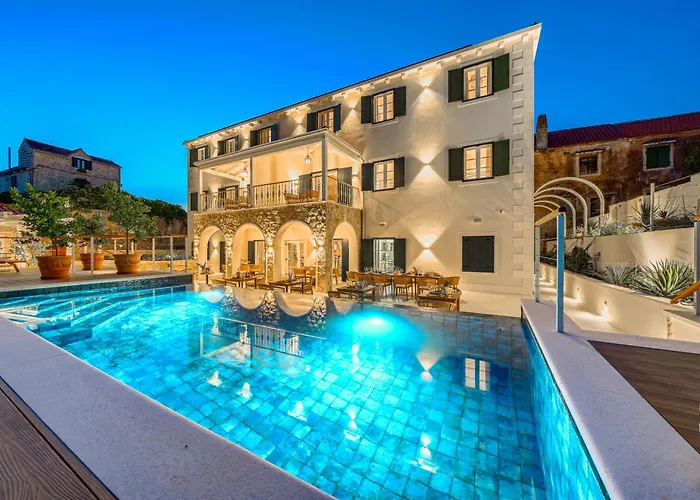 Hotel Brattia, Adults Only