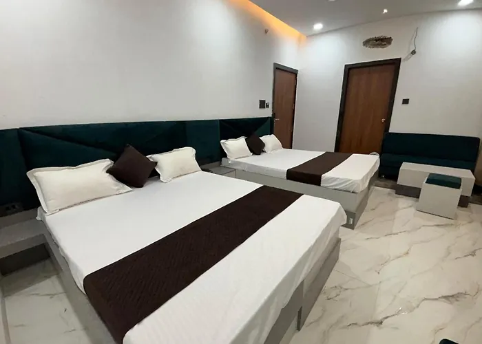 HOTEl SHREE ASHTVINAYAK GRAND