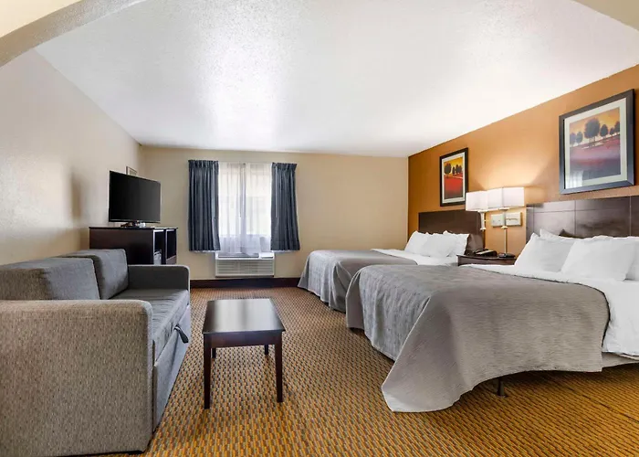 Quality Inn & Suites Wichita Falls I-44