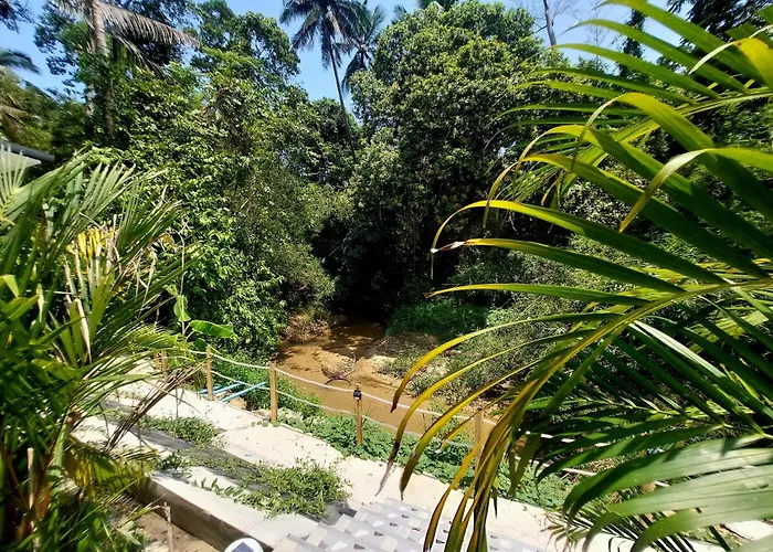 Leelawadee Bungalow And Restaurant