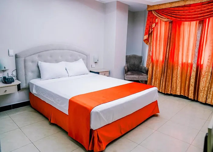 Britney Hotel Machala
