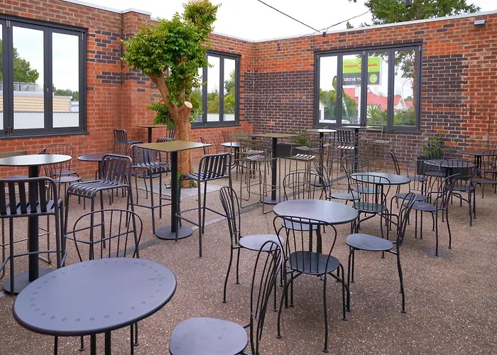 Shamrock Hotel & Accommodation Kyneton
