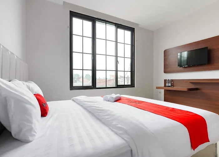 Reddoorz Plus Near Kebun Raya Bogor