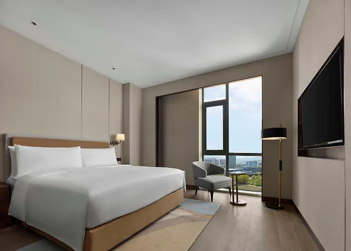 Doubletree By Hilton Yantai Golden Coast Hotel & Suites