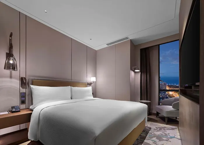 Doubletree By Hilton Yantai Golden Coast Hotel & Suites