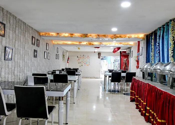 Fabhotel Prime Eco Park - New Town