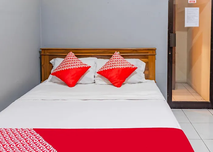 Hotel O Ilir Barar I Near Rumah Sakit Islam Siti Khadijah Formerly Maleo Hotel