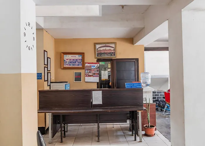 Hotel O Ilir Barar I Near Rumah Sakit Islam Siti Khadijah Formerly Maleo Hotel