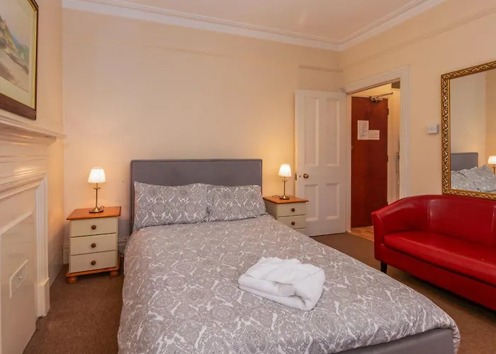 Ricky Road Guest House - Budget