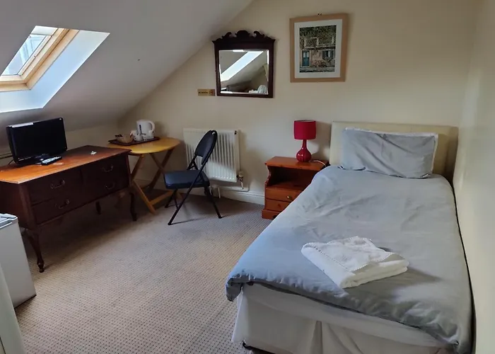 Ricky Road Guest House - Budget