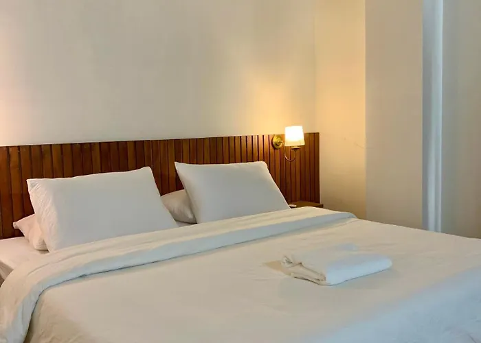 The Alcove Bed And Breakfast