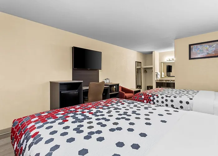 Econo Lodge Inn & Suites Santa Rosa