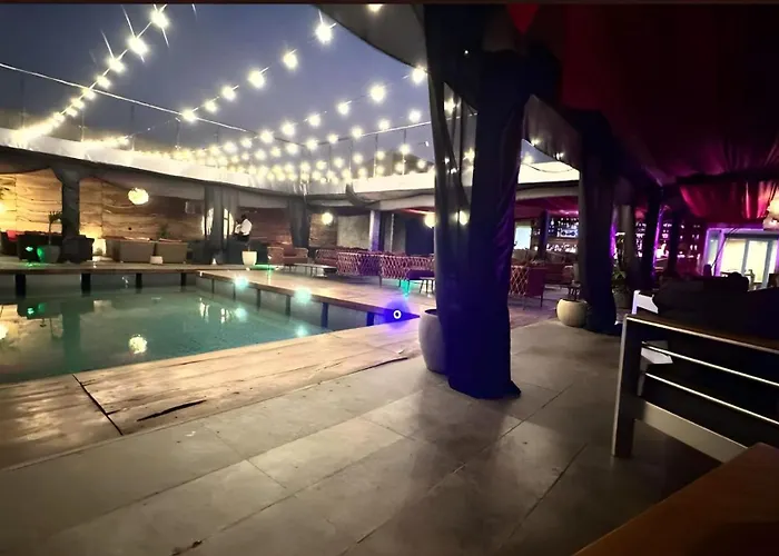 Mai Hotel