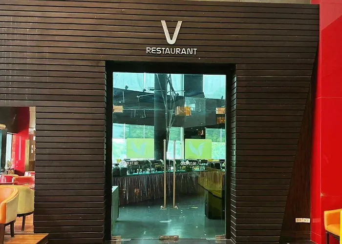 Capital O 75514 Vasidtee City Hotel