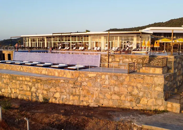 Ni Marin Hotel