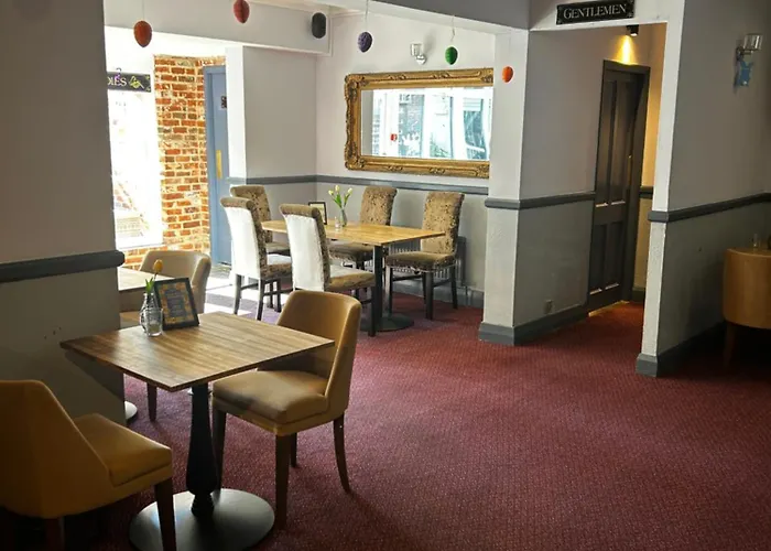 The Limes Bar And Hotel